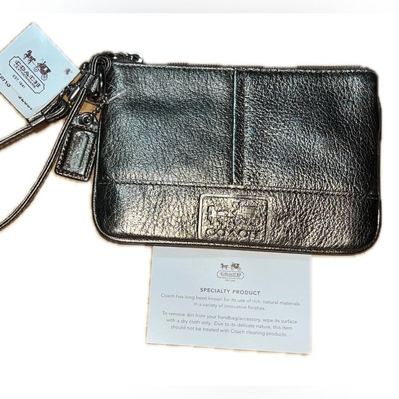 COACH Metallic Leather Small Wristlet NWT - Picture 1 of 13